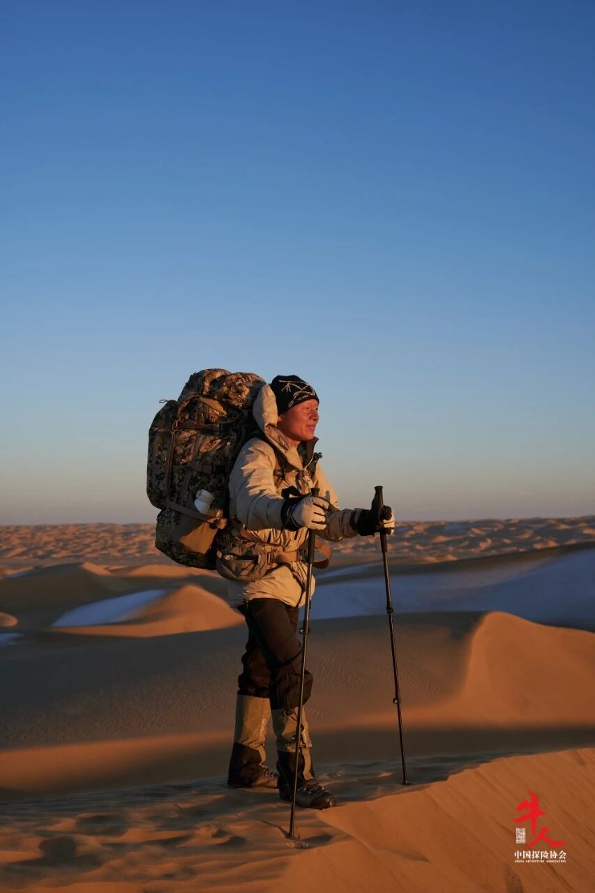 牛人 | 飞鸟：极限40天，文学硕士重装穿越“死亡之海”